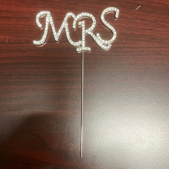 Rhinestone cake topper - Picture 1 of 6
